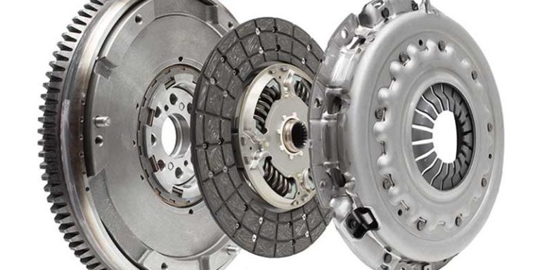 маховик двигуна