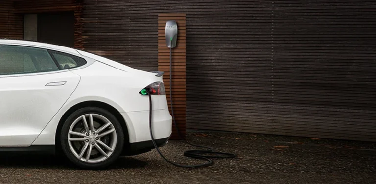 Типы разъемов и кабелей для зарядки Tesla